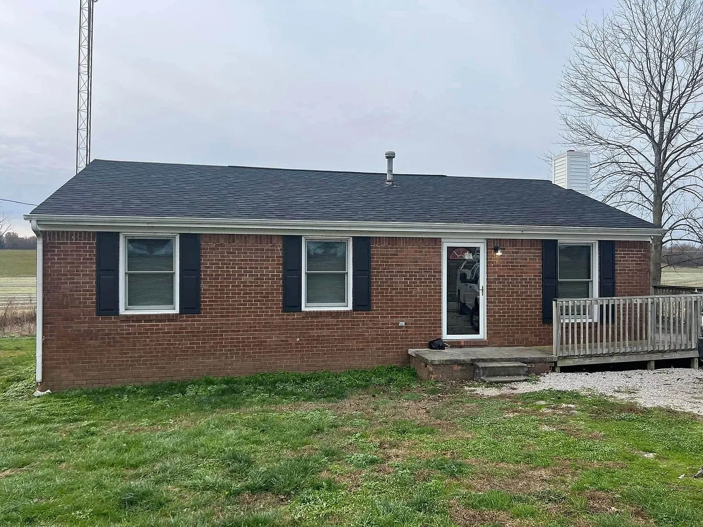 3 Bed 1.5 Bath! — Photo 1