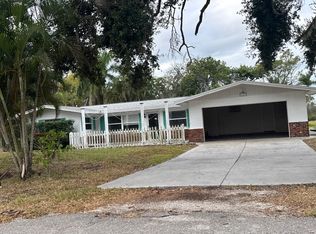 1703 Center Rd, Terra Ceia, FL 34250