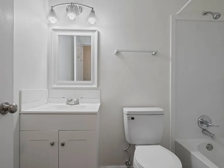 632 Rock Spring Rd — Photo 17