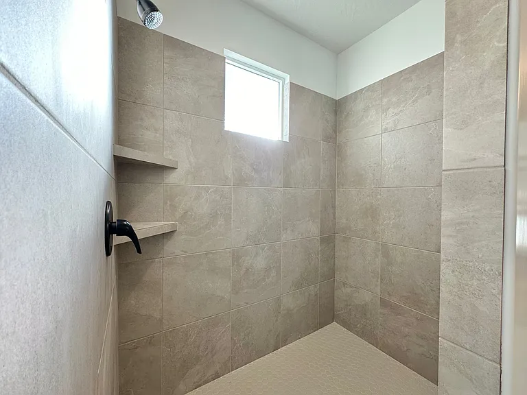 121 N 2480 W — Photo 6