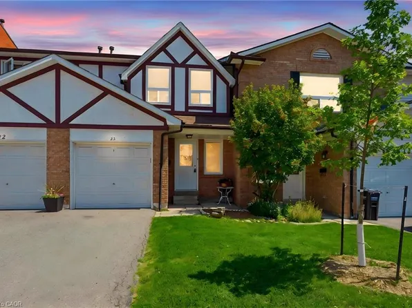 333 Meadows Blvd #23, Mississauga, ON L4Z 1G9