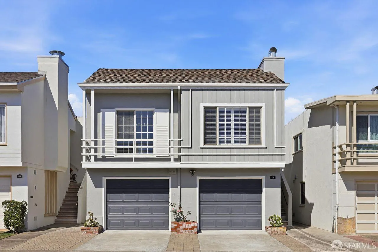 178 Country Club Dr - Photo 1