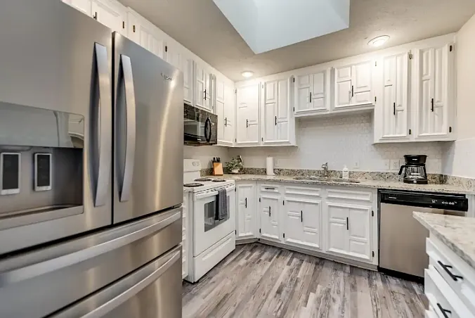 4106 San Mateo Dr — Photo 5