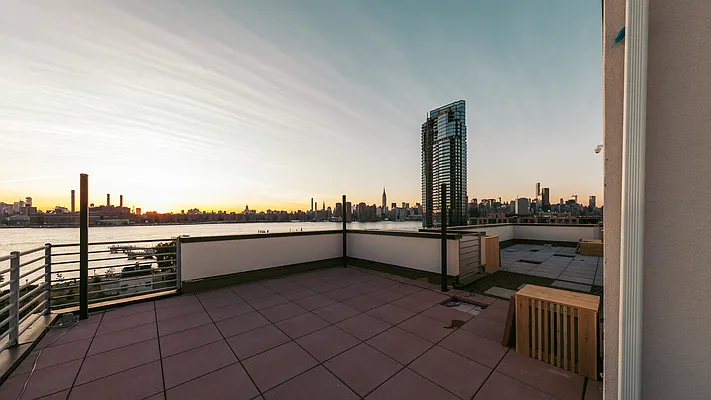 Rented by Nooklyn NYC LLC | media 18