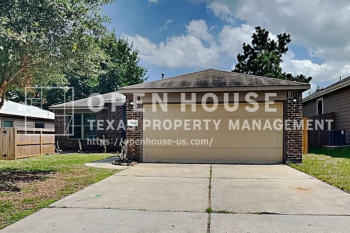 1st image of 804 Lovebug Ln