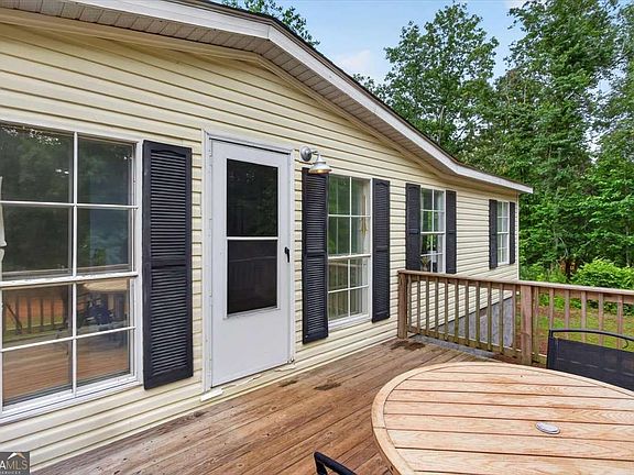 4th image of 930 Dry Pond Ln