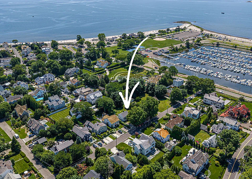12 Roosevelt Rd