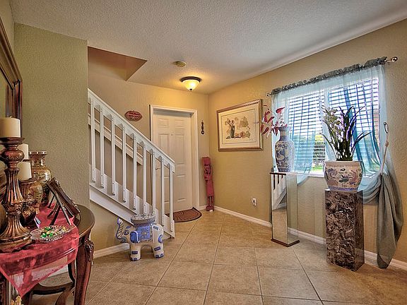 4th image of 2126 SW Newport Isles Blvd