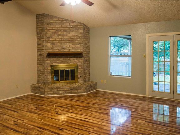 2nd image of 303 Tawny Dr