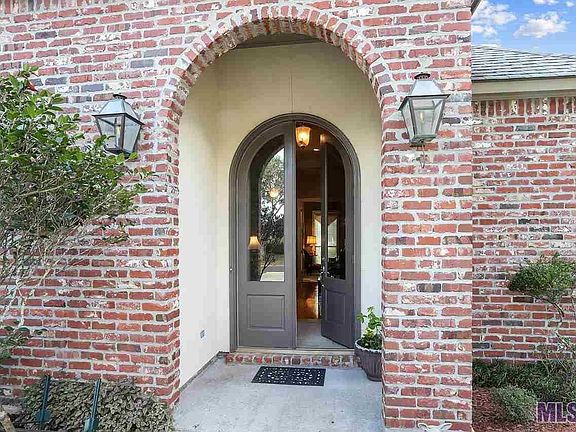 3rd image of 6123 Jonathan Alaric Ave