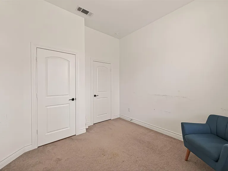 7319 Woodlark Ridge Dr — Photo 33