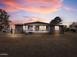 959 Bluegrass Rd, Selma, NC 27576