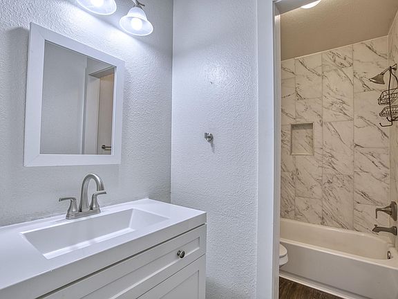 3rd image of 1925 Waters Edge St Unit B