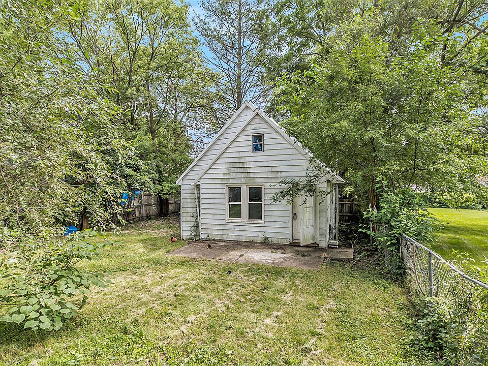 1st image of 214 Sharon Ave
