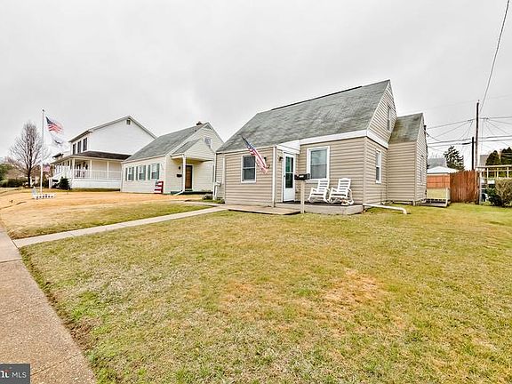 2nd image of 3110 Yorkway