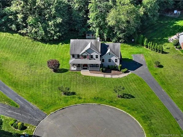 22 Rachel Ann Court, Prospect, CT 06712
