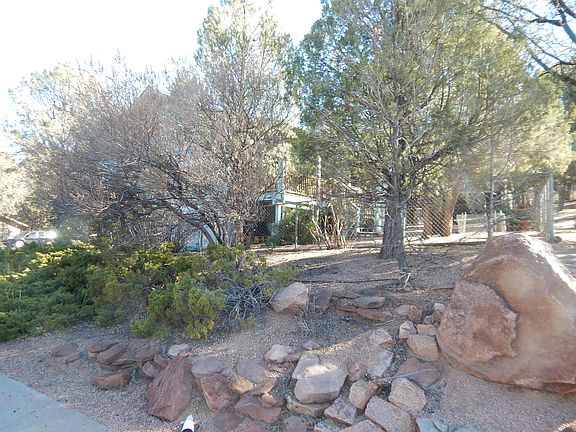 3rd image of 721 W Forest Dr