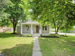 614 Hollywell Ave, Chambersburg, PA 17201