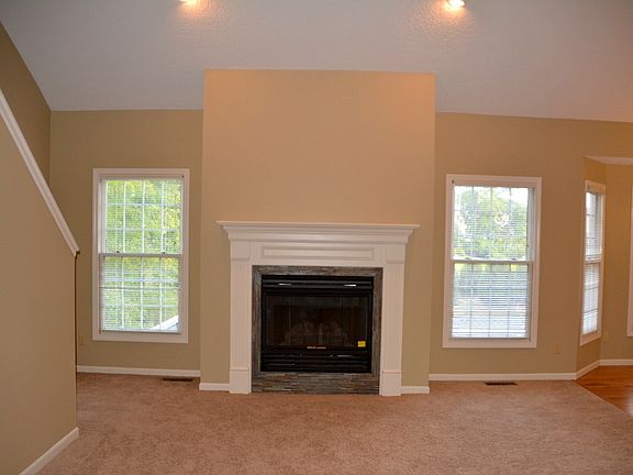 5th image of 229 Kingston Dr