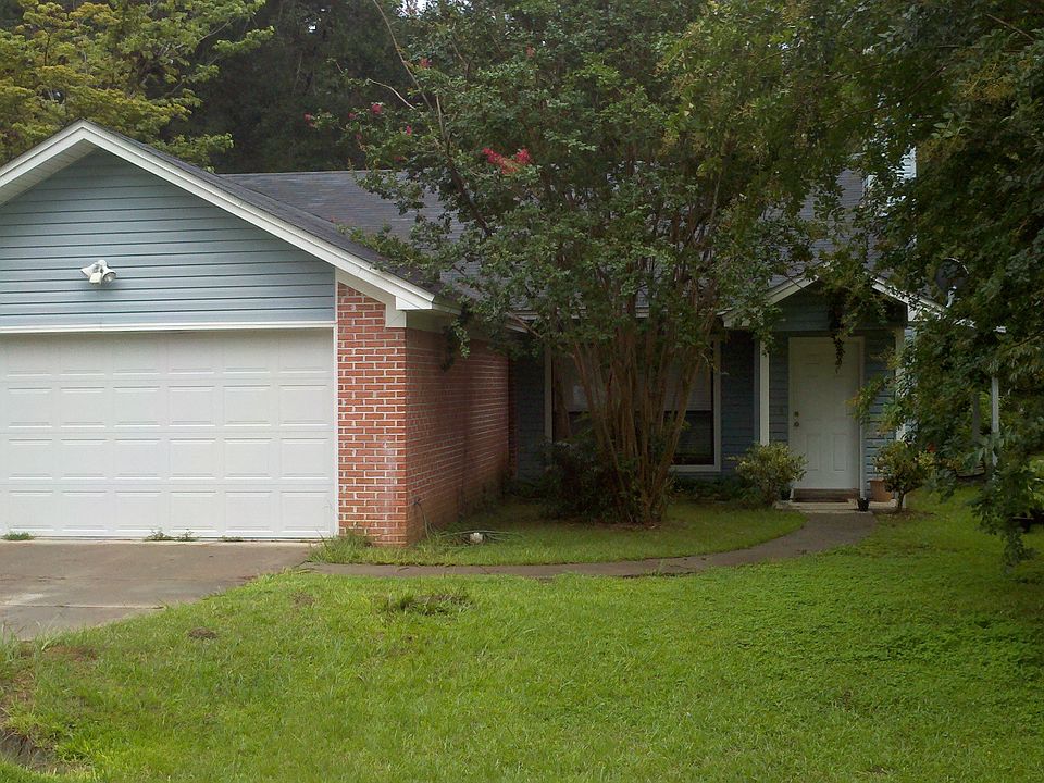 1st image of 3201 Earl Dr