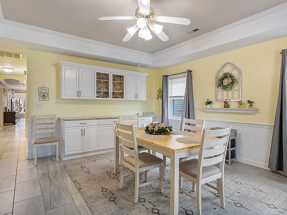 3rd image of 6674 Wisteria Dr.