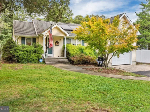 1153 Forest Grove Rd, Vineland, NJ 08360