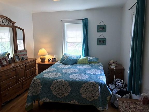 5th image of 89 Fisher St #89