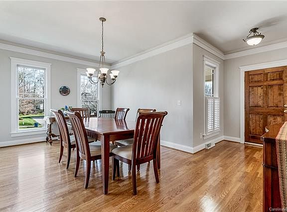 5th image of 518 Skybrook Dr