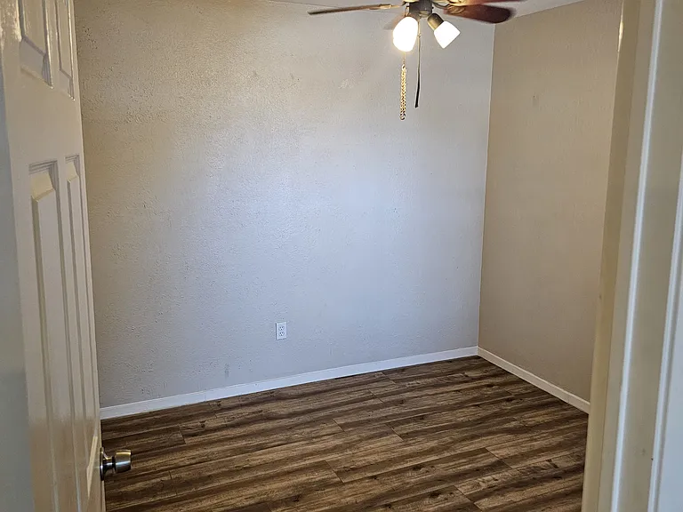 1732 Crest Point Dr — Photo 9
