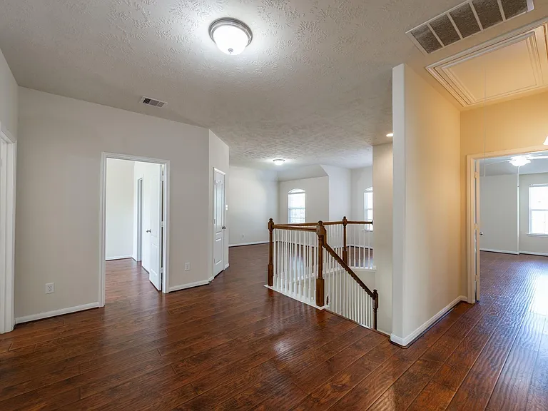 6402 Addlestone Ridge Ln — Photo 11