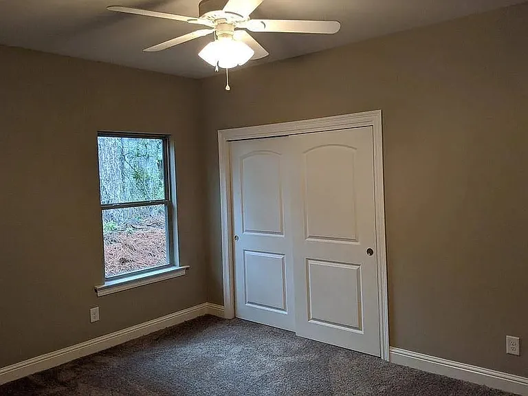 901 Louise Ave — Photo 11
