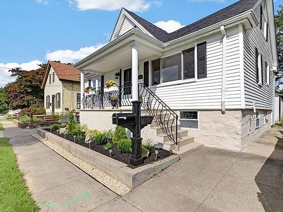 2nd image of 25 Fairmount St