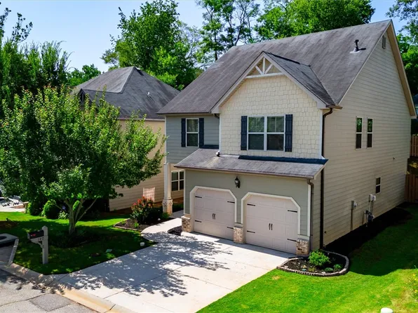 140 River Valley Ln, Greenville, SC 29605