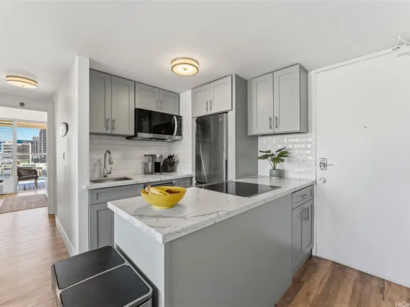 445 Seaside Ave APT 2020, Honolulu, HI 96815