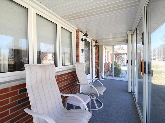 3rd image of 2324 O'Hare Ave
