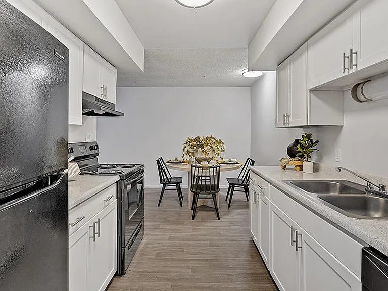 Mid Central — Photo 2
