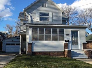 706 W Homer St, Freeport, IL 61032