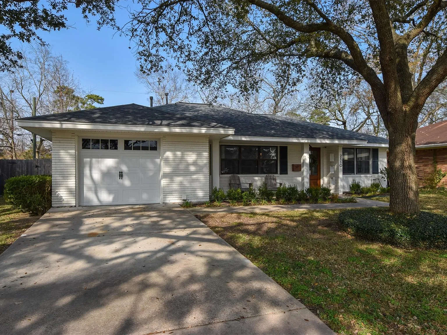3 bed, 2.0 bath, 1452 sqft, $2,895 — Photo 3