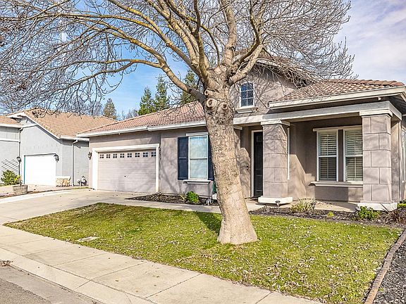 3rd image of 3305 Montelena Ct