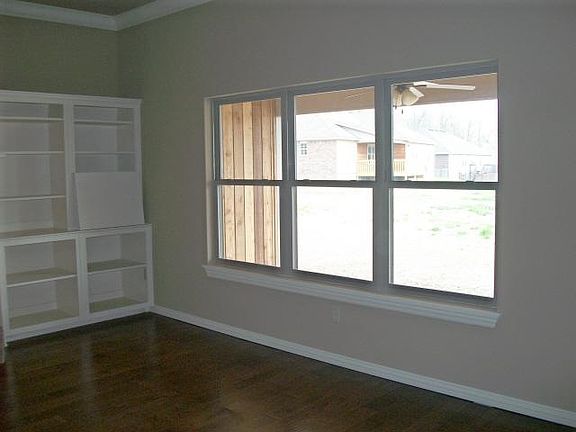 5th image of 115 Madison St #8739