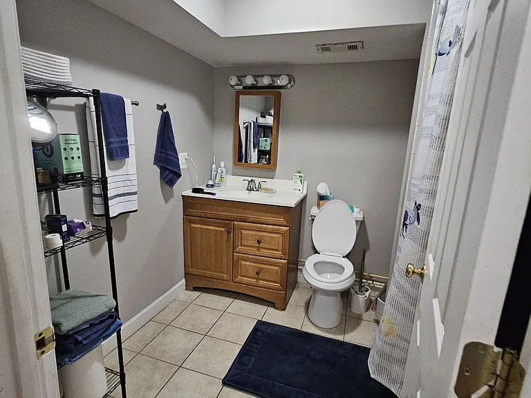 1017 W 36th St #2 — Photo 4