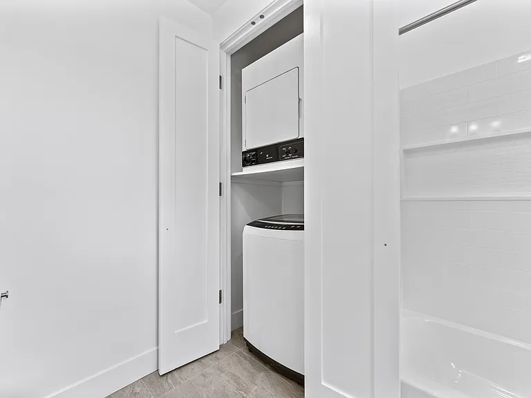 373 Palmer Ave #2 — Photo 14