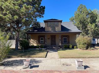 712 Denver Ave, Dalhart, TX 79022