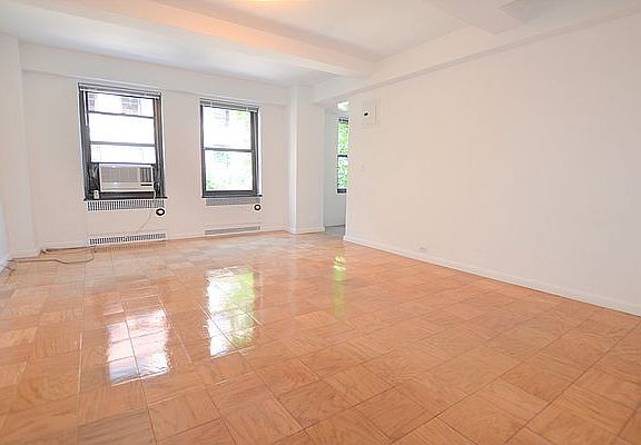 4th image of 108 E 38th St APT 408