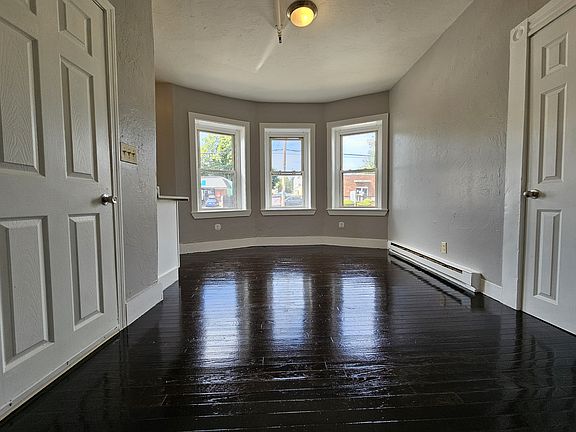 2nd image of 193 N Main St APT 1