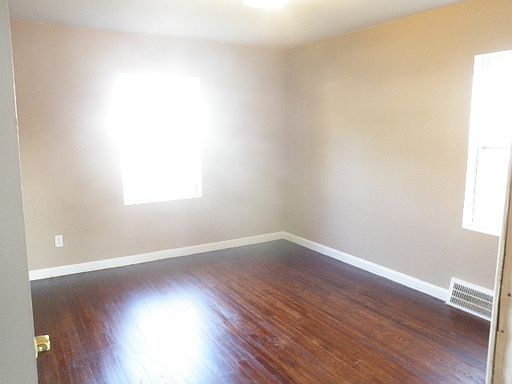 3rd image of 22027 Lambrecht Ave