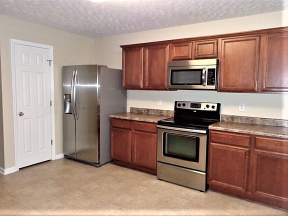 4th image of 353 Campfire Dr