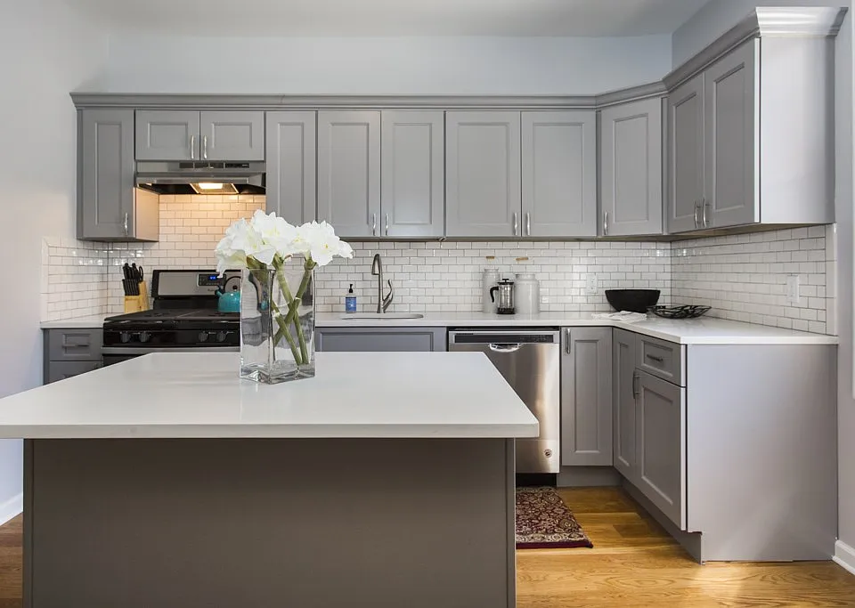 44 W 26th St