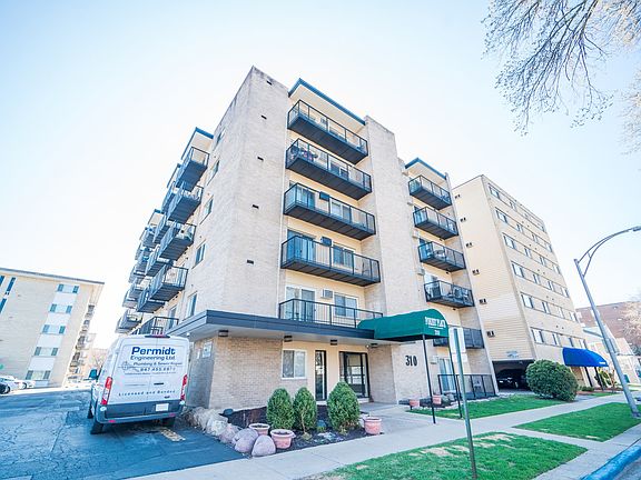 2nd image of 310 Lathrop Ave APT 203