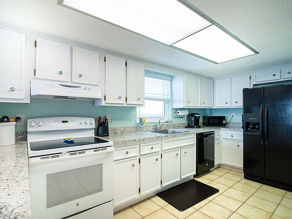 4th image of 3501 S Atlantic Ave #8080